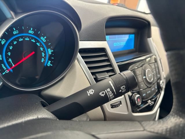 Used 2015 Chevrolet Cruze LS FWD image 31