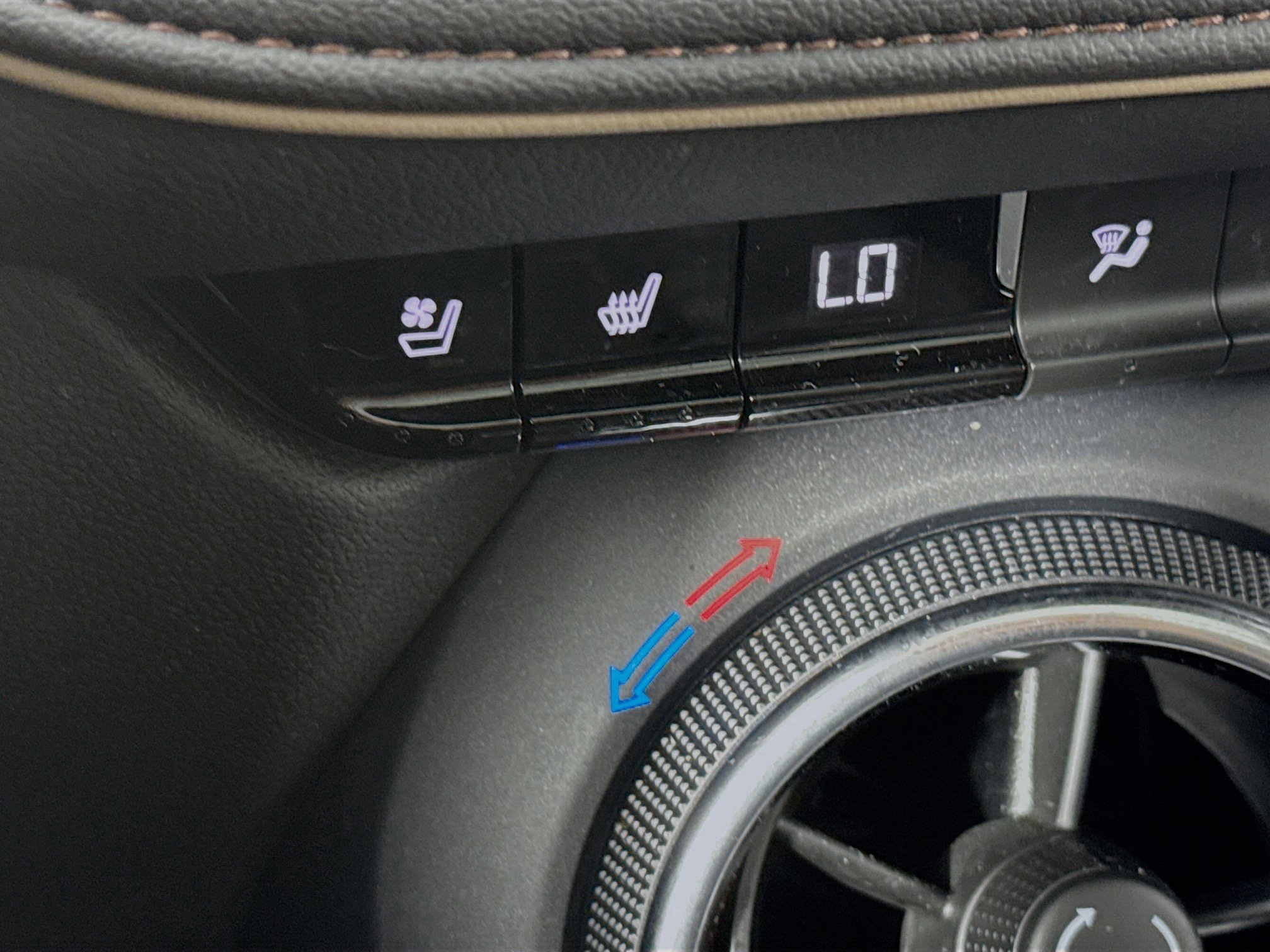 Used 2022 Chevrolet Blazer Premier w/ Enhanced Convenience Package image 21