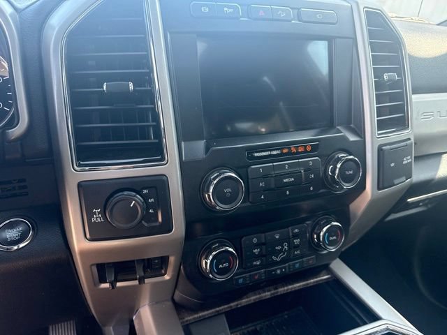 Used 2019 Ford F250 Lariat w/ Lariat Ultimate Package AWD/4WD image 17