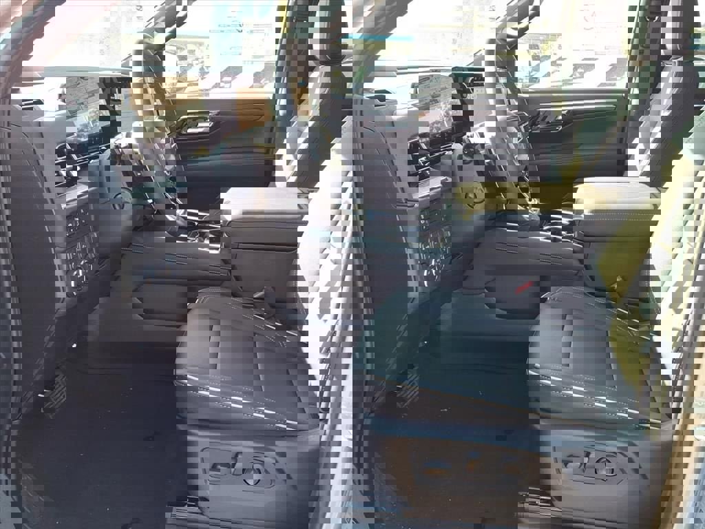 New 2025 Chevrolet Suburban Premier w/ Sun And Tow Package image 5