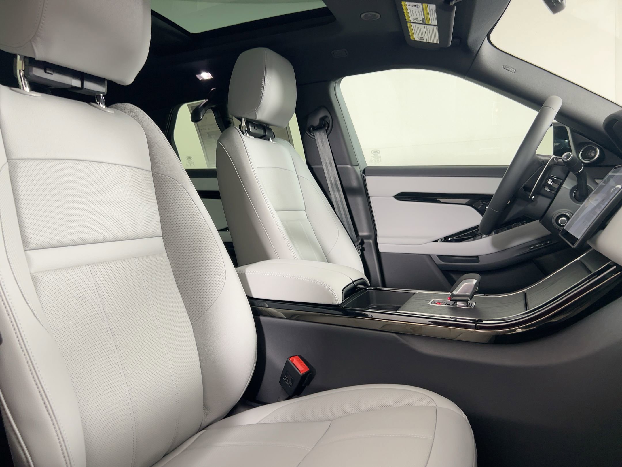 New 2026 Land Rover Range Rover Evoque S image 24