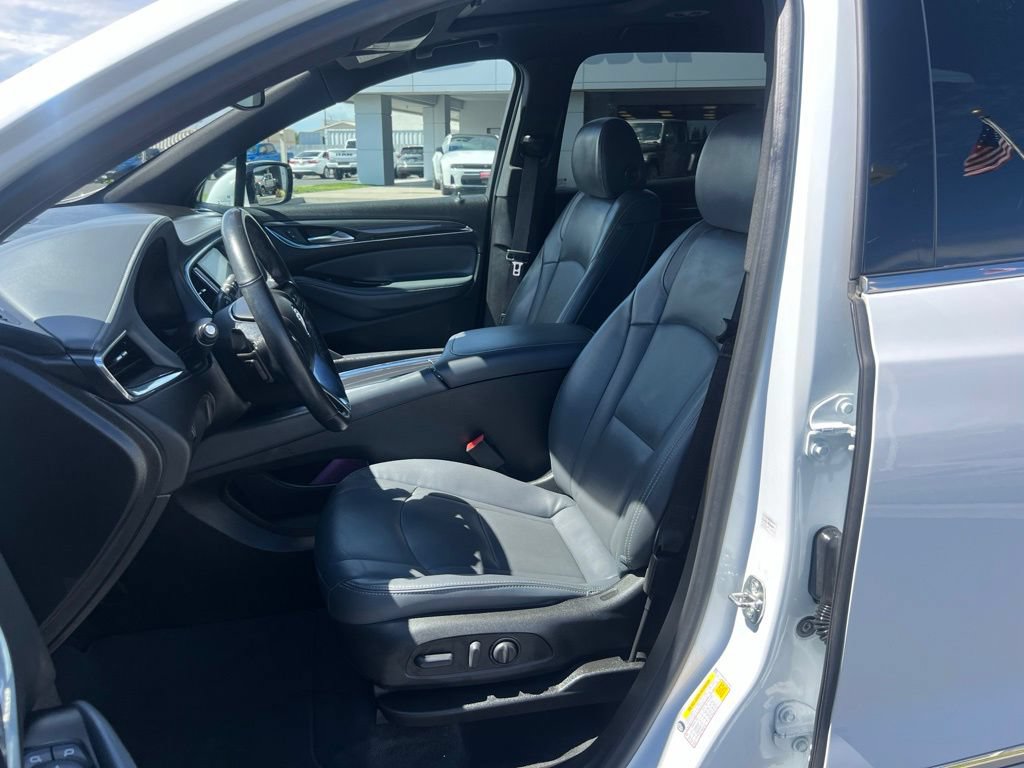 Used 2023 Buick Enclave Essence w/ Experience Buick Package FWD image 29