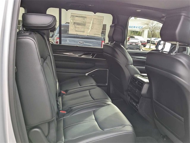 New 2024 Jeep Wagoneer Base w/ Premium Group I image 31