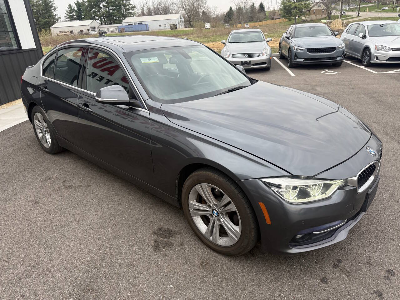 Used 2017 BMW 330i xDrive Sedan AWD/4WD image 5