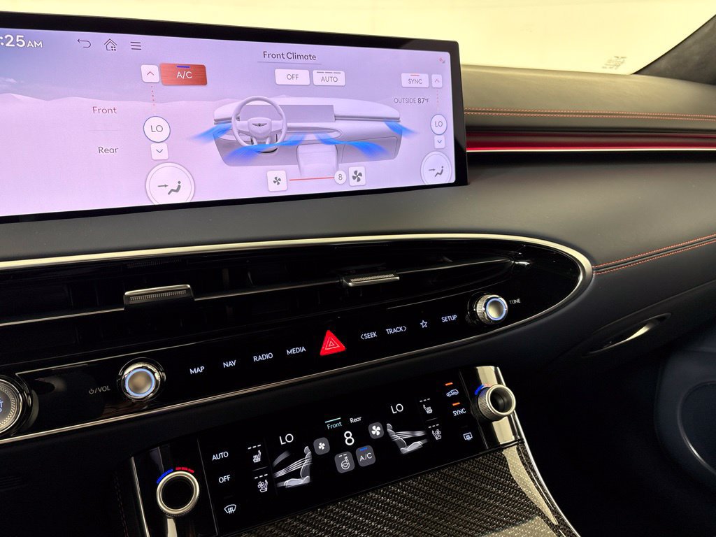 New 2027 Genesis GV70 3.5T Prestige AWD/4WD image 32