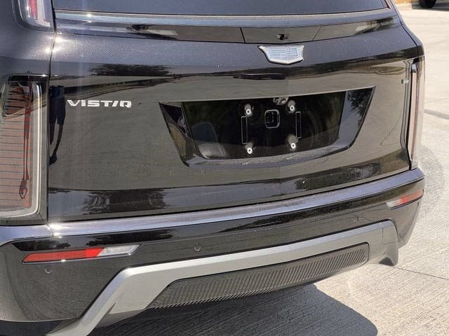 New 2027 Cadillac Vistiq Luxury AWD/4WD image 6