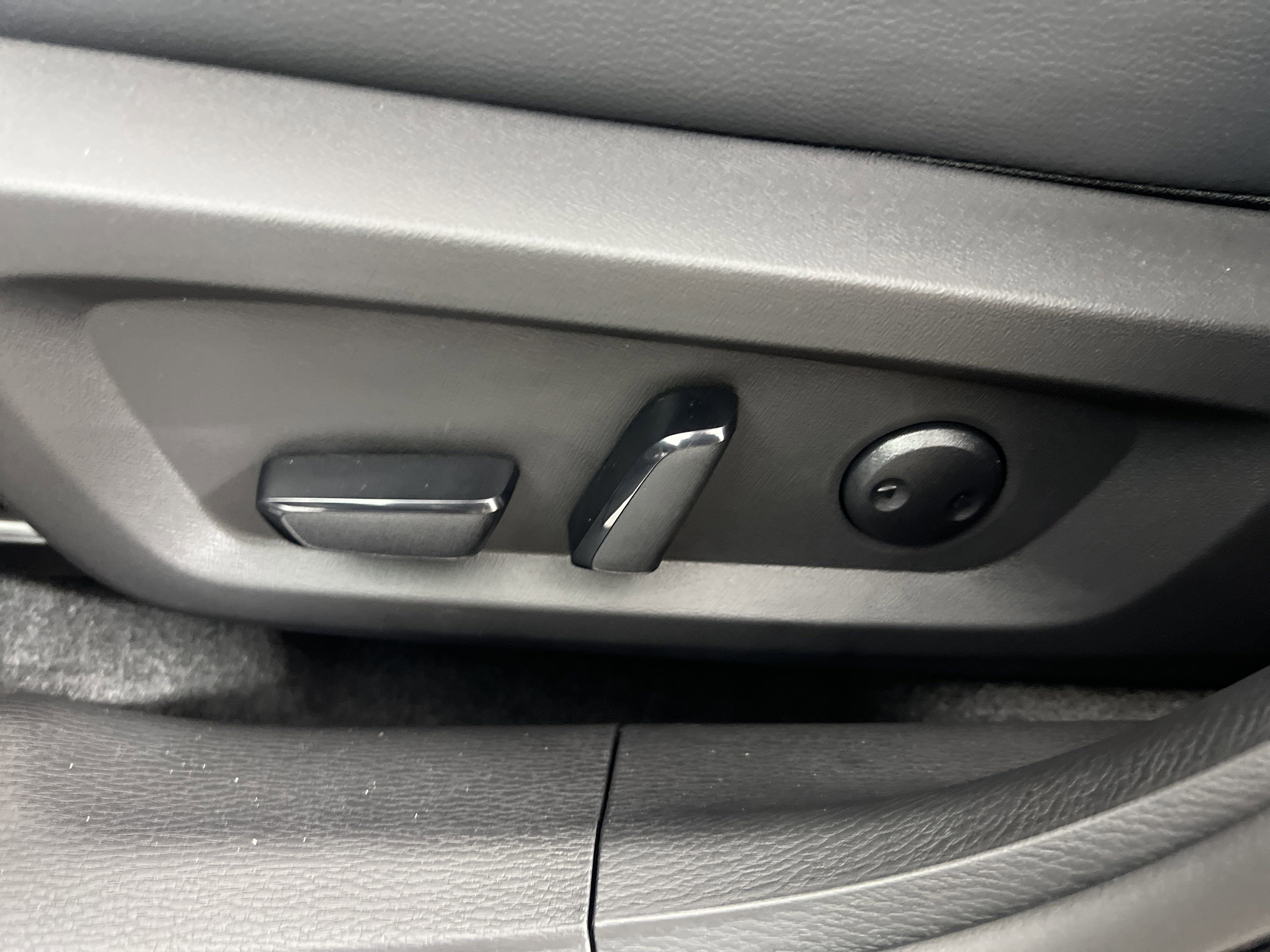 New 2025 Mitsubishi Outlander SEL image 10