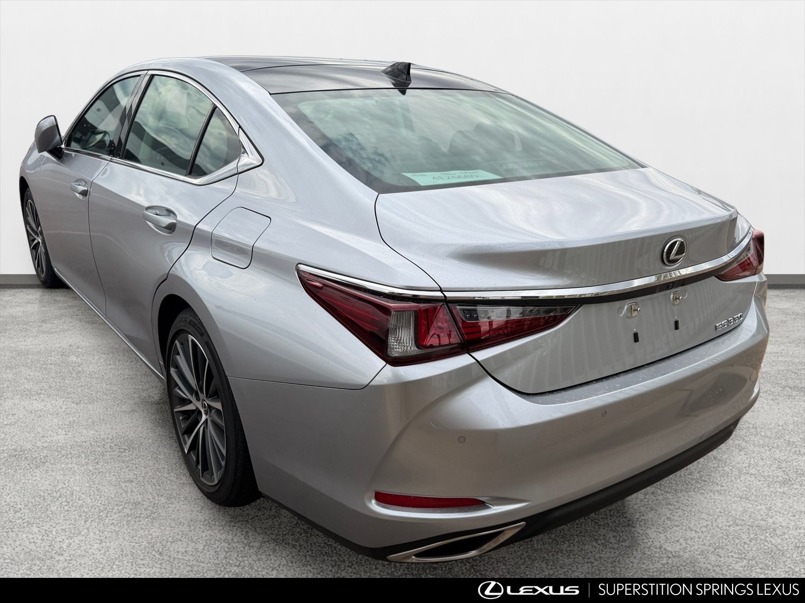 Used 2025 Lexus ES 350 w/ Premium Package FWD image 4