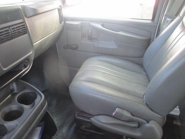 Used 2006 Chevrolet Express 1500 image 16