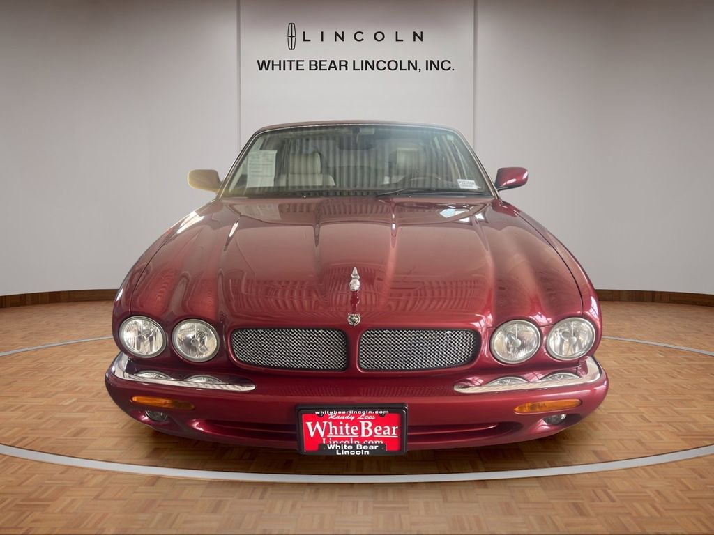 Used 1999 Jaguar XJ8 RWD image 2