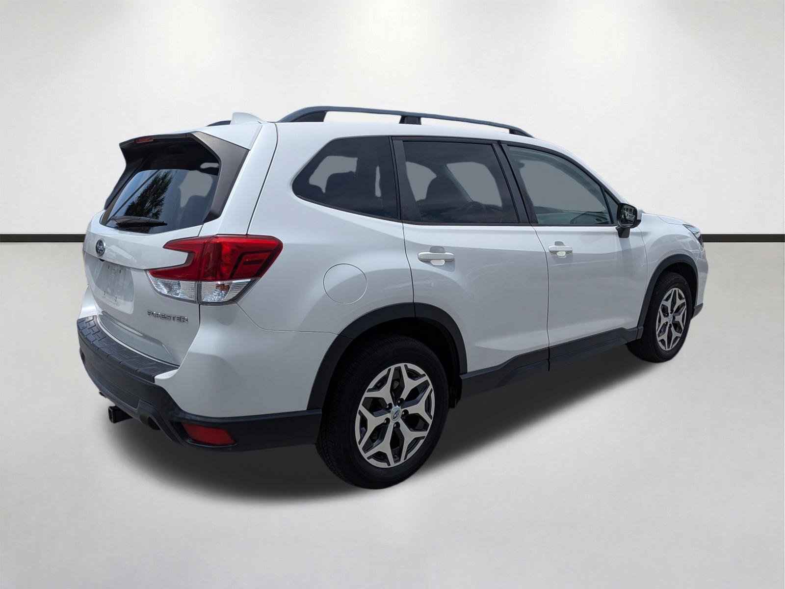 Used 2019 Subaru Forester Premium w/ Popular Package #1 AWD/4WD image 4