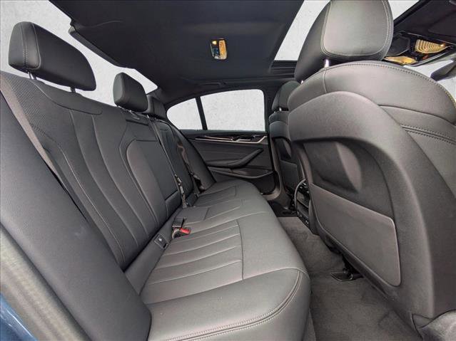 Used 2023 BMW 530e w/ M Sport Package image 21