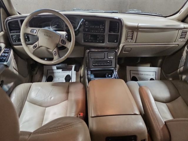 Used 2003 GMC Yukon XL Denali image 3