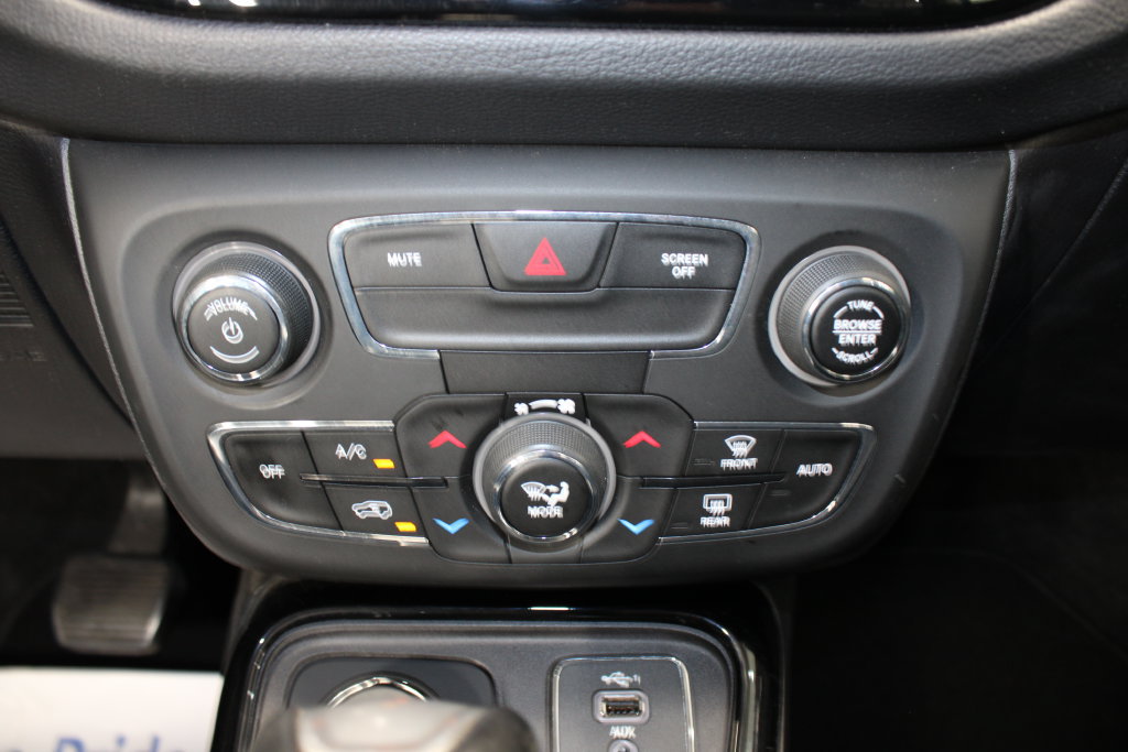 Used 2020 Jeep Compass Limited AWD/4WD image 16