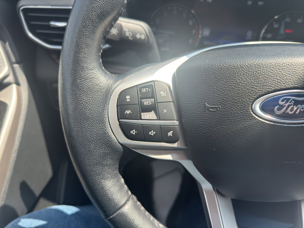Used 2023 Ford Explorer Limited image 18