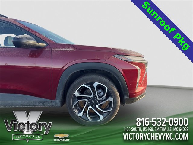 Used 2025 Chevrolet Trax RS w/ Sunroof Package image 21