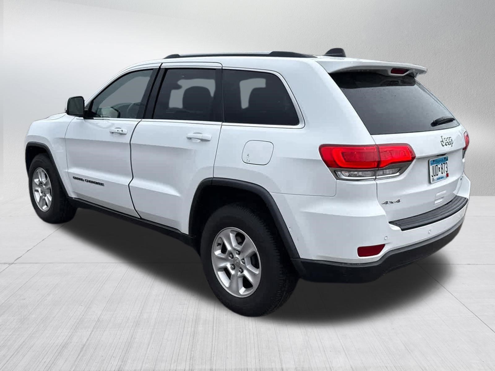 Used 2017 Jeep Grand Cherokee Laredo w/ Quick Order Package 23E AWD/4WD image 5