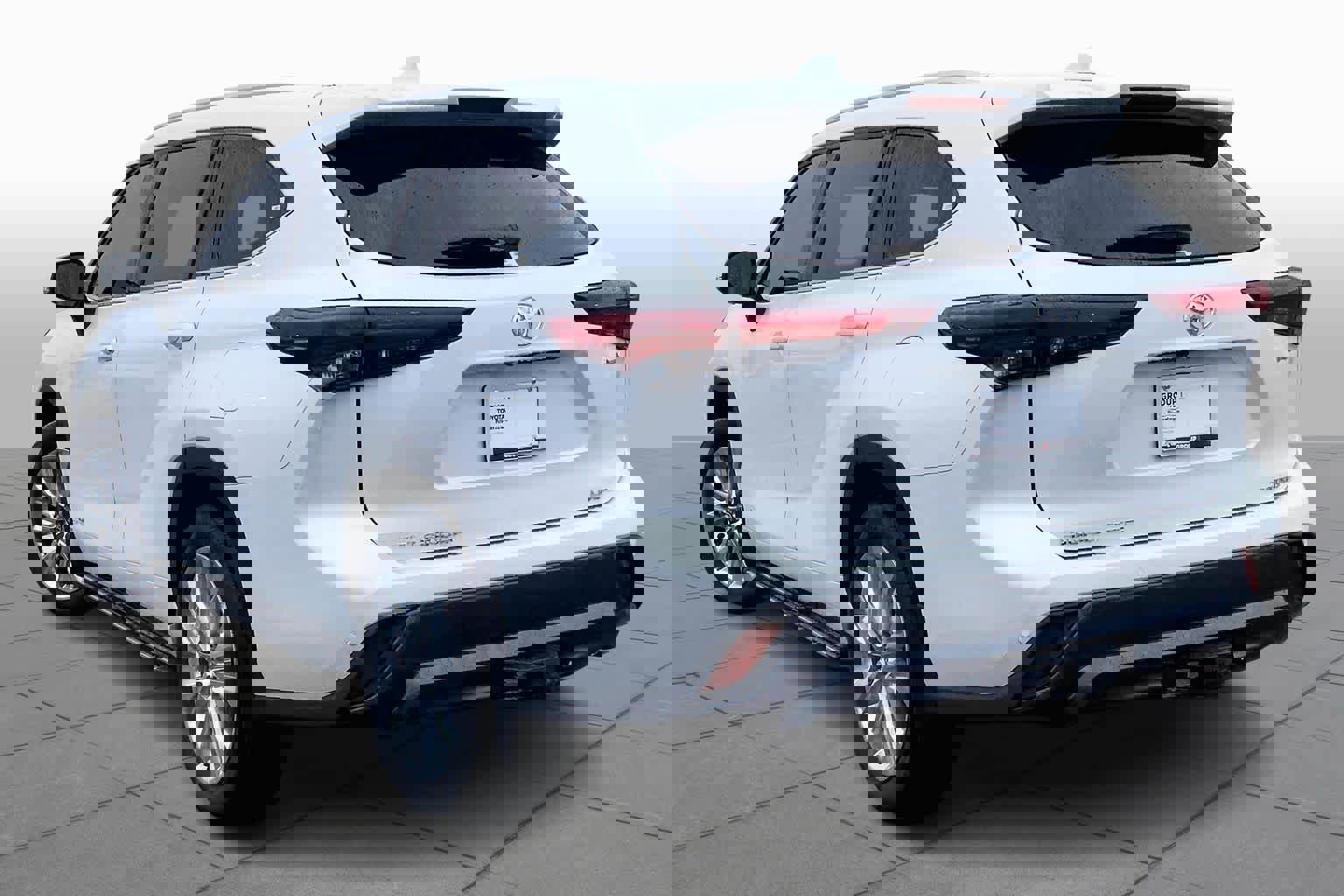 Used 2025 Toyota Highlander Limited image 11