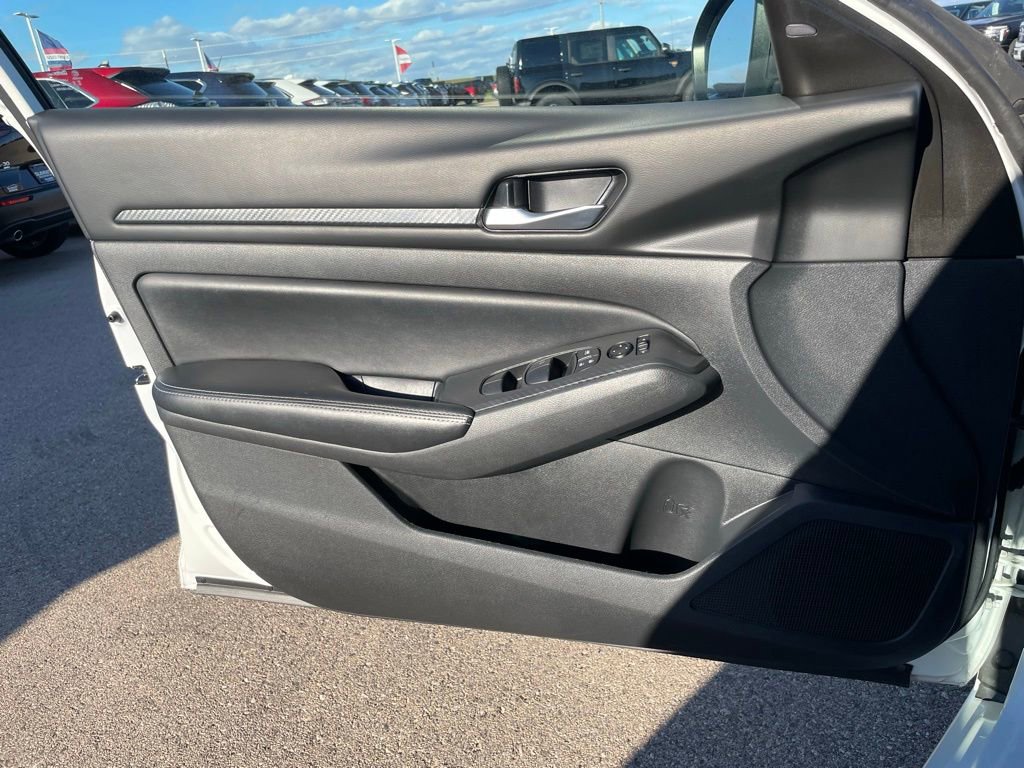 Used 2024 Nissan Altima 2.5 SV image 49