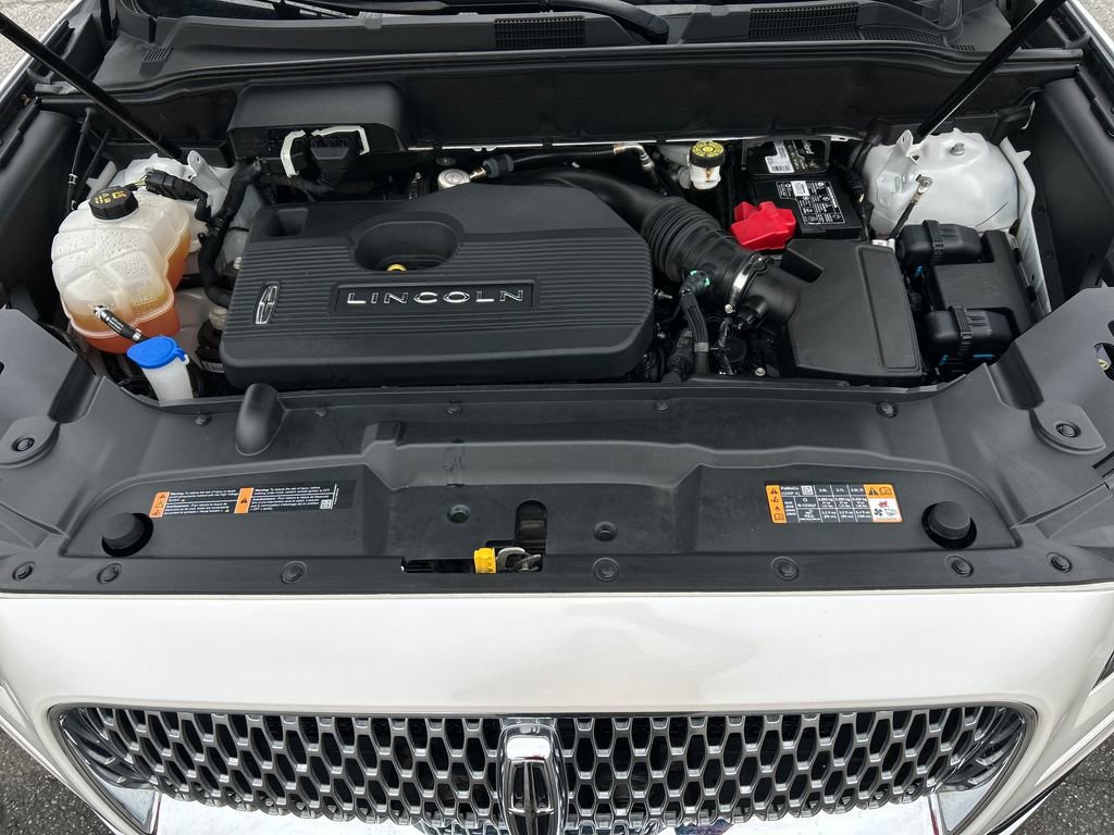 Used 2019 Lincoln Nautilus Reserve image 11