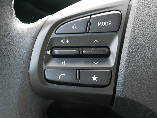 Used 2023 Hyundai Venue Limited image 22