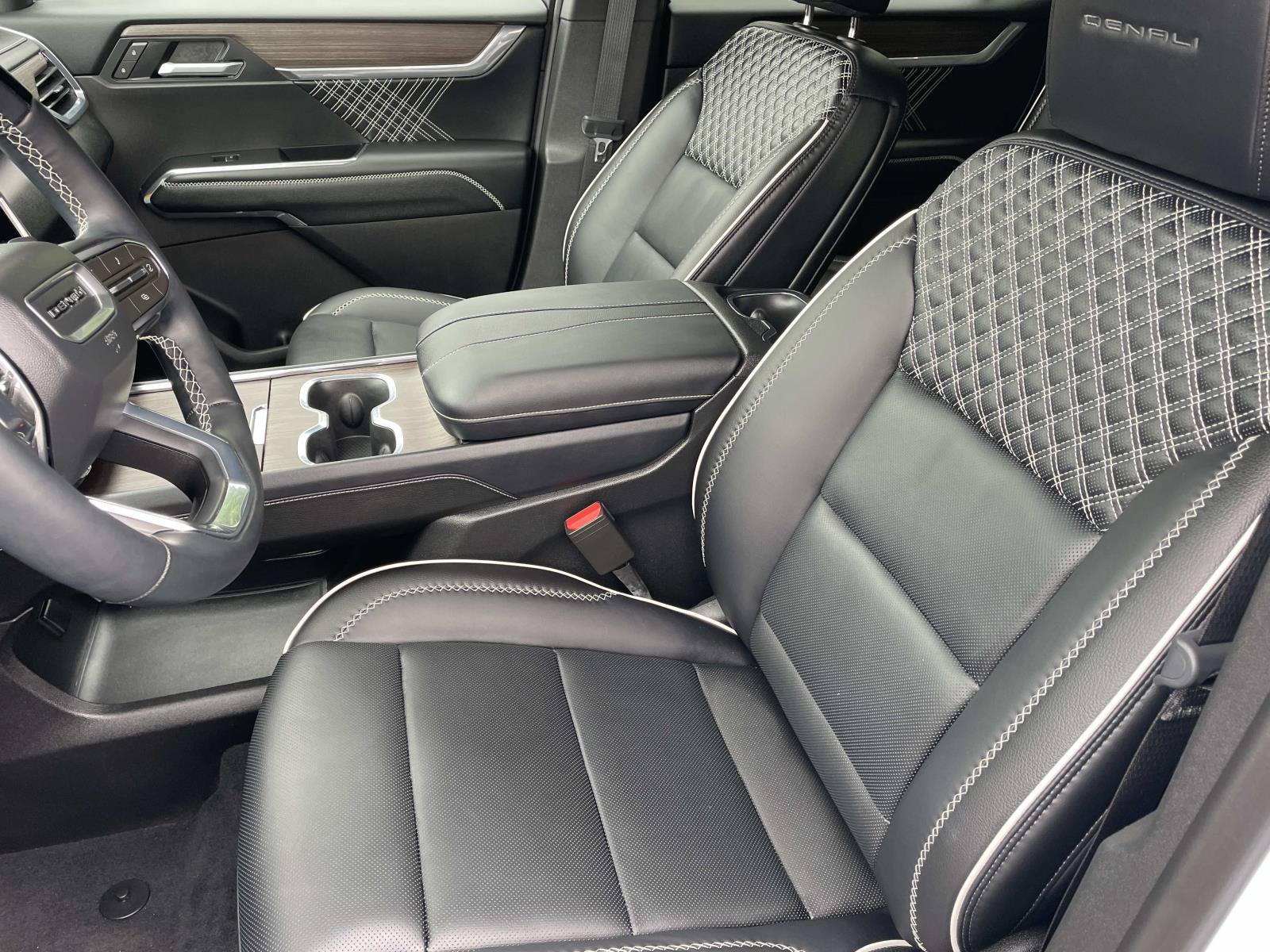 Used 2026 GMC Acadia Denali w/ Super Cruise Package FWD image 22