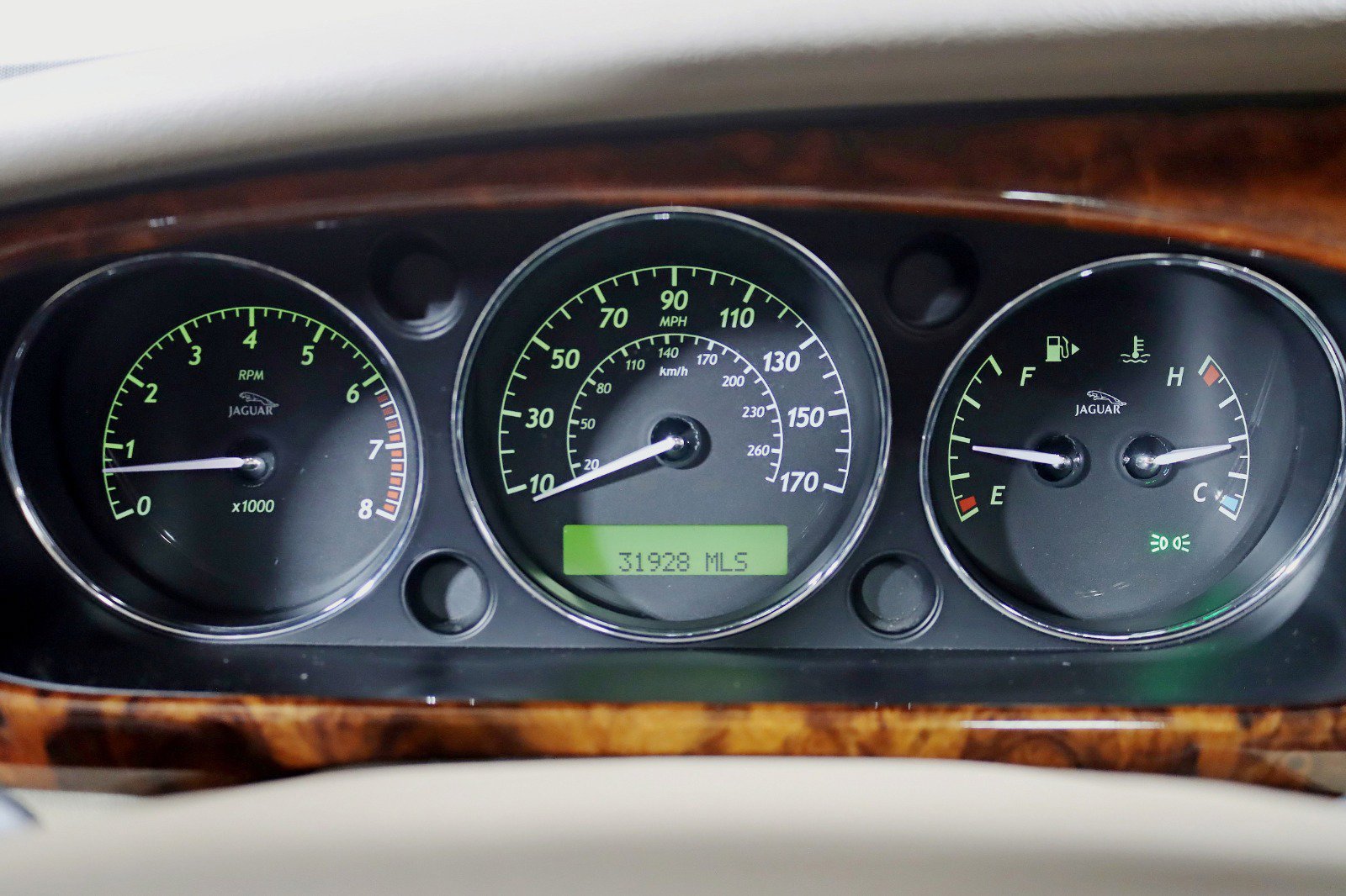 Used 2007 Jaguar XJ8 image 16