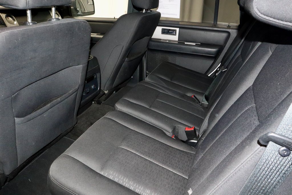 Used 2017 Ford Expedition XLT image 26