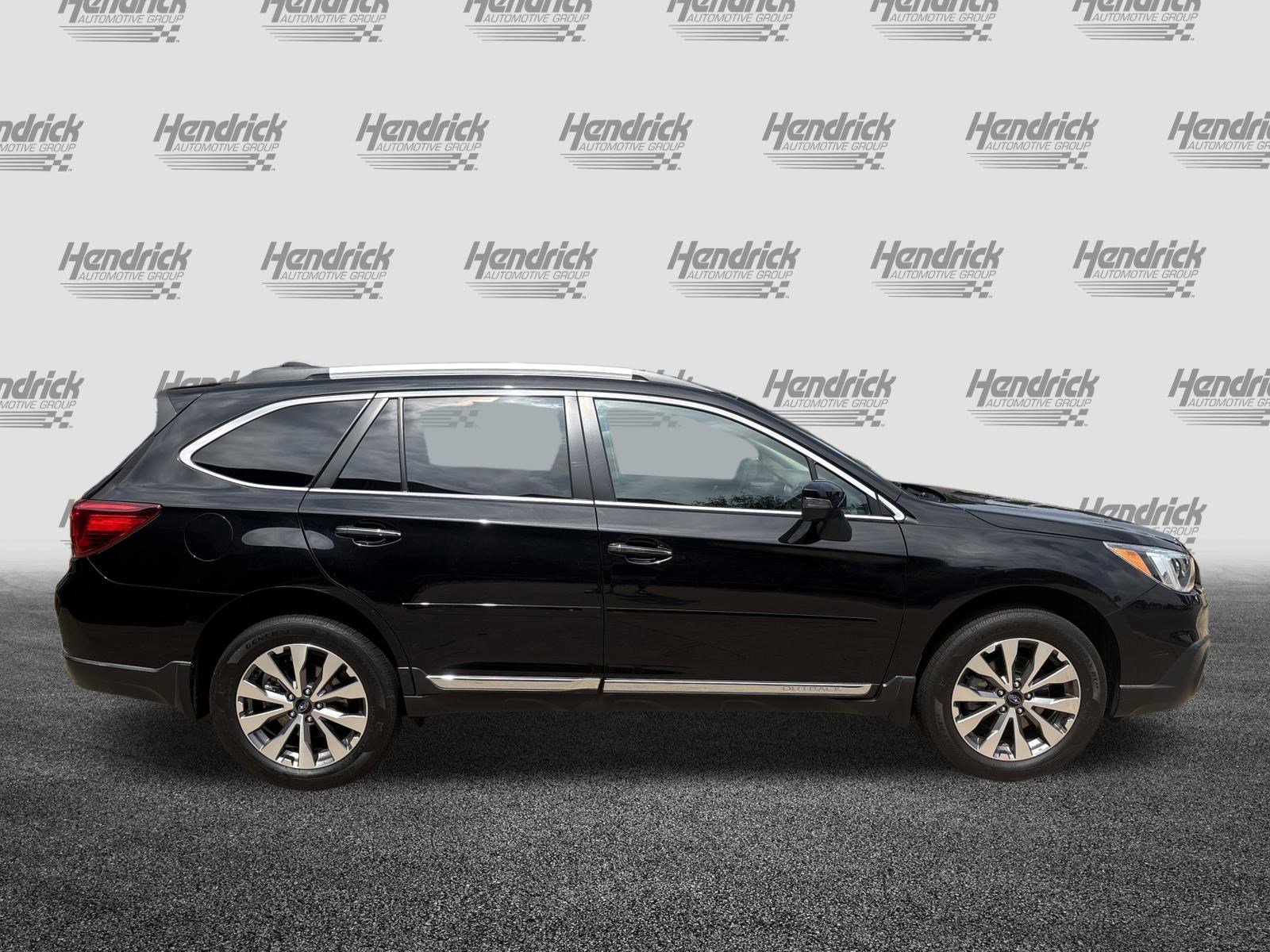 Used 2017 Subaru Outback 2.5i Touring AWD/4WD image 11