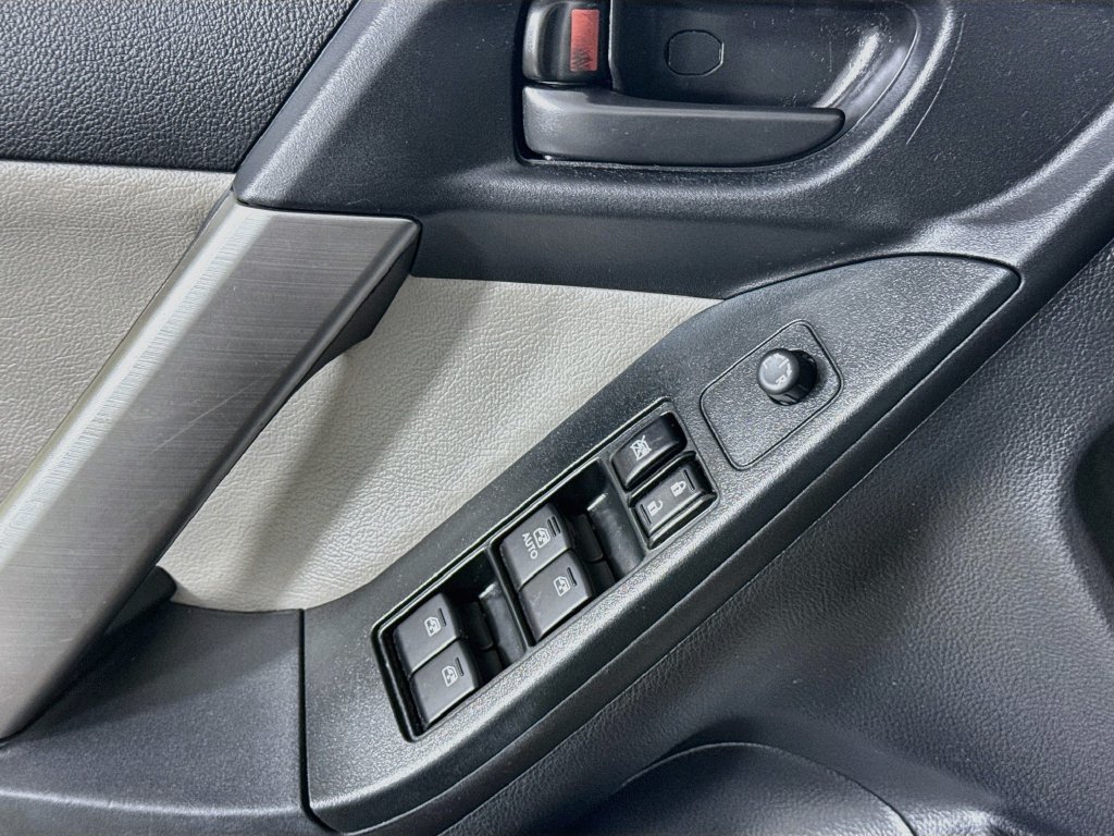 Used 2018 Subaru Forester 2.5i AWD/4WD image 21