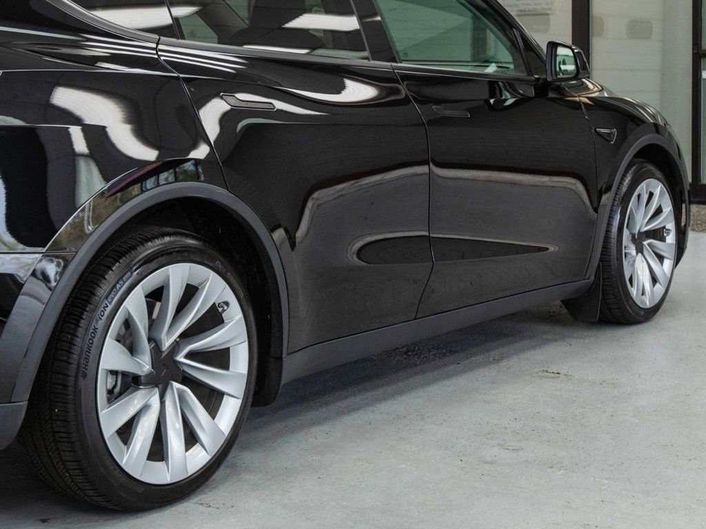 Used 2026 Tesla Model Y Long Range AWD/4WD image 30
