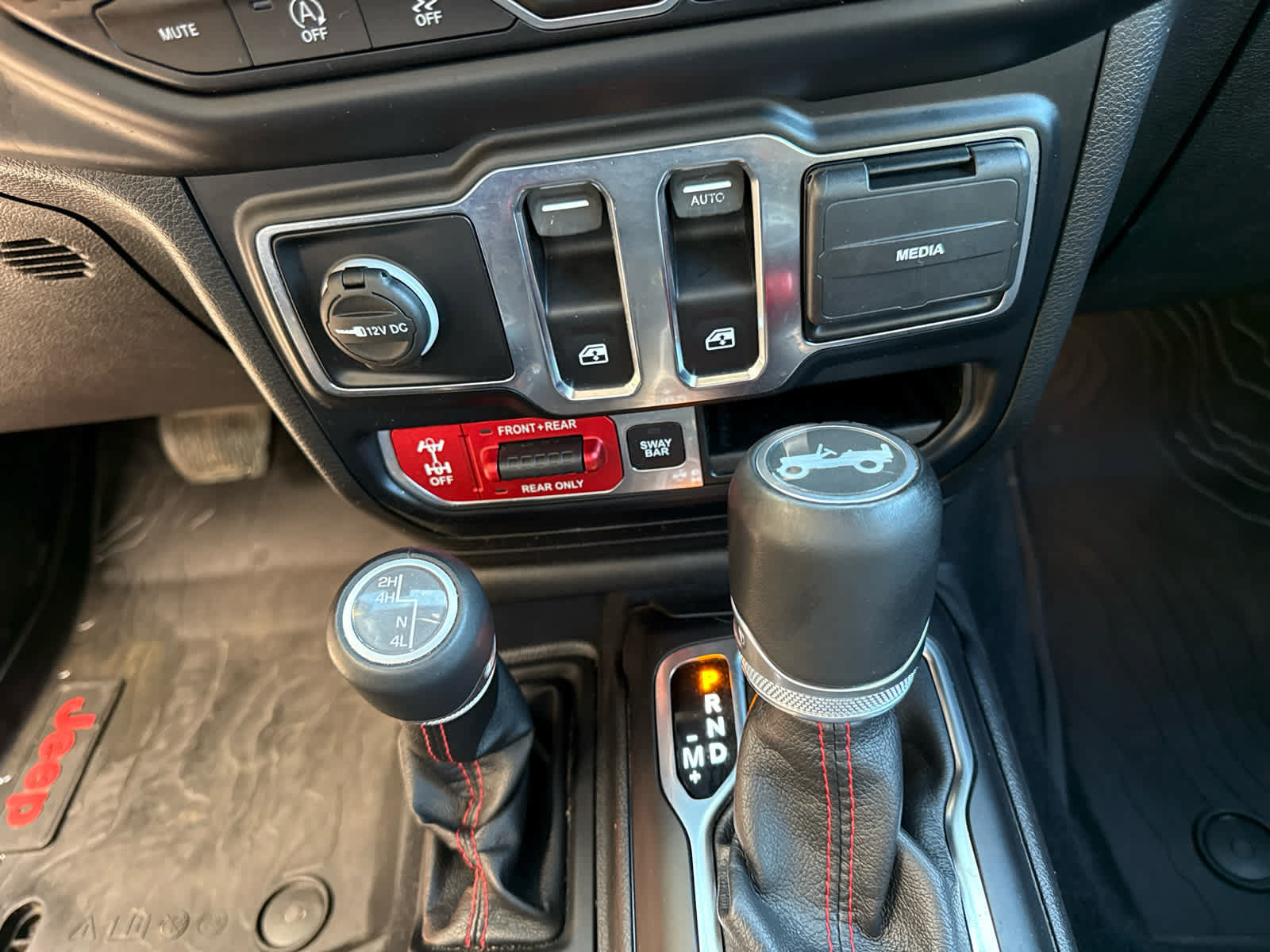 Used 2019 Jeep Wrangler Rubicon AWD/4WD image 21