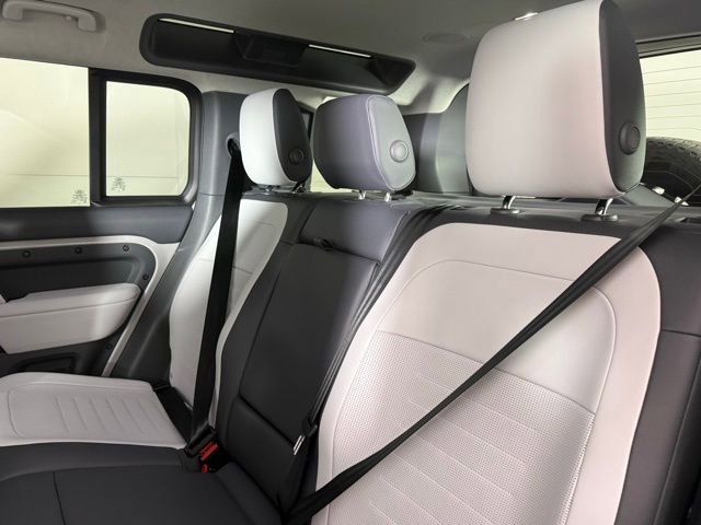 New 2026 Land Rover Defender 110 OCTA image 24