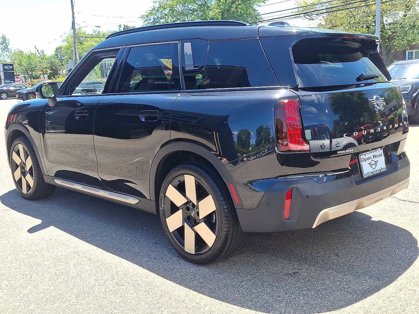 Certified 2025 MINI Cooper Countryman S w/ Comfort Package Max image 4