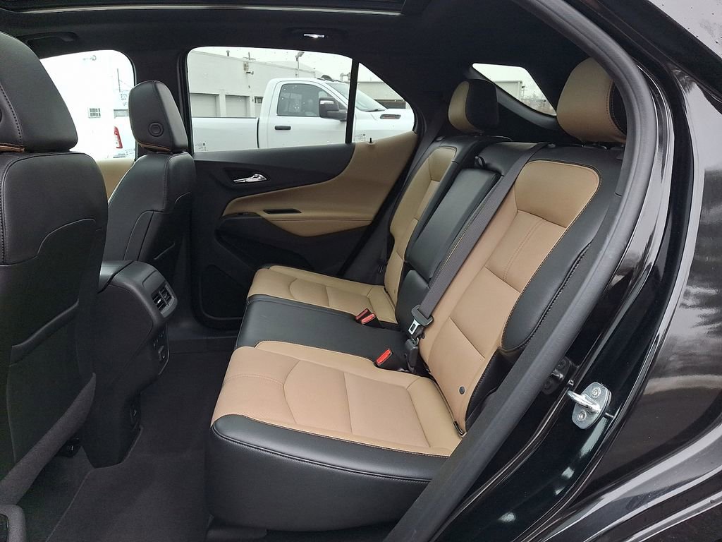 Used 2023 Chevrolet Equinox Premier image 10