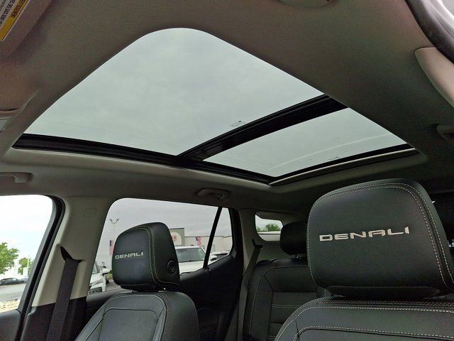 Used 2022 GMC Terrain Denali w/ Denali Premium Package AWD/4WD image 18