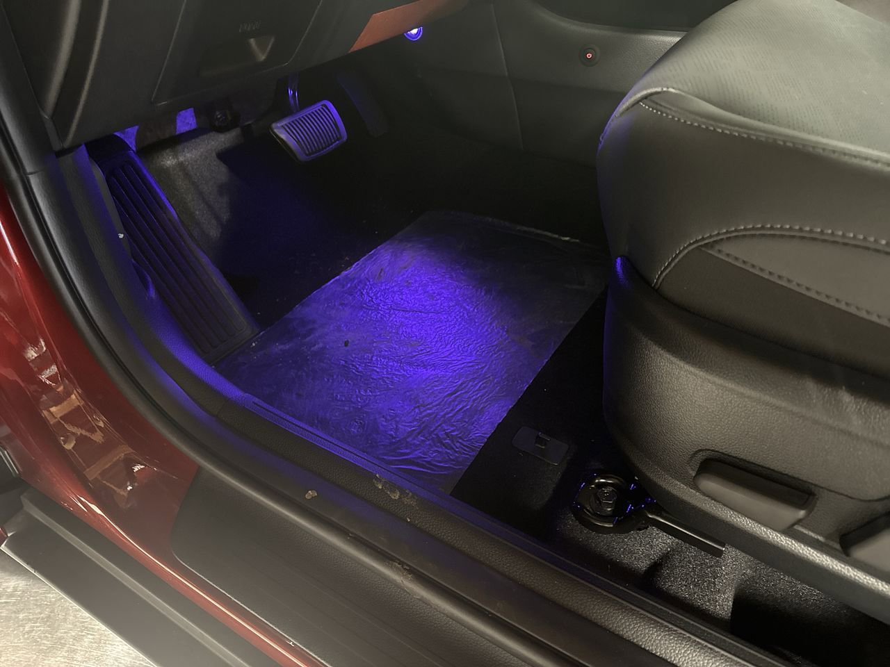 Certified 2025 Kia Seltos SX w/ SX Sunroof Package image 16