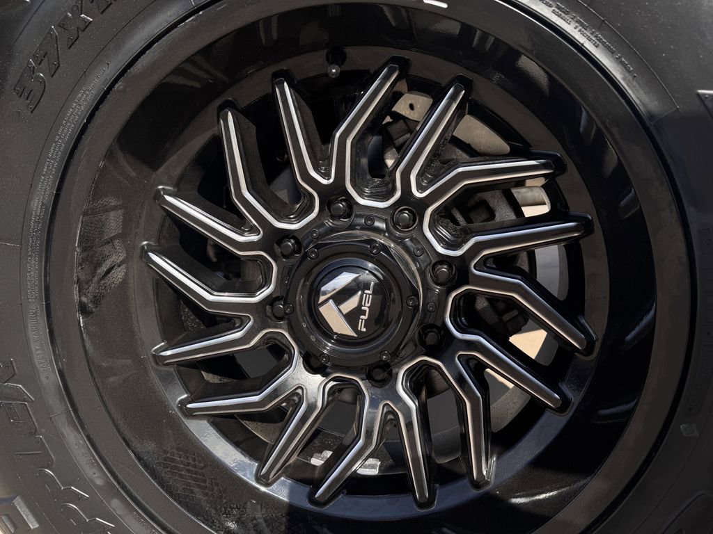 Used 2024 GMC Sierra 2500 AT4 w/ AT4 Premium Plus Package image 9