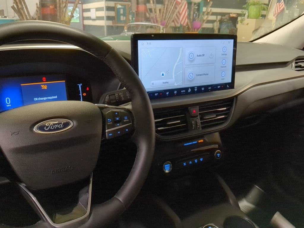 Used 2024 Ford Escape Active w/ Tech Pack #1 AWD/4WD image 12