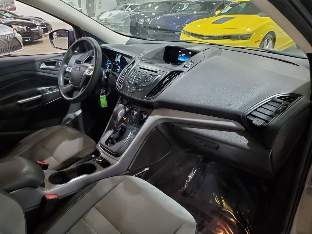 Used 2016 Ford Escape SE image 14