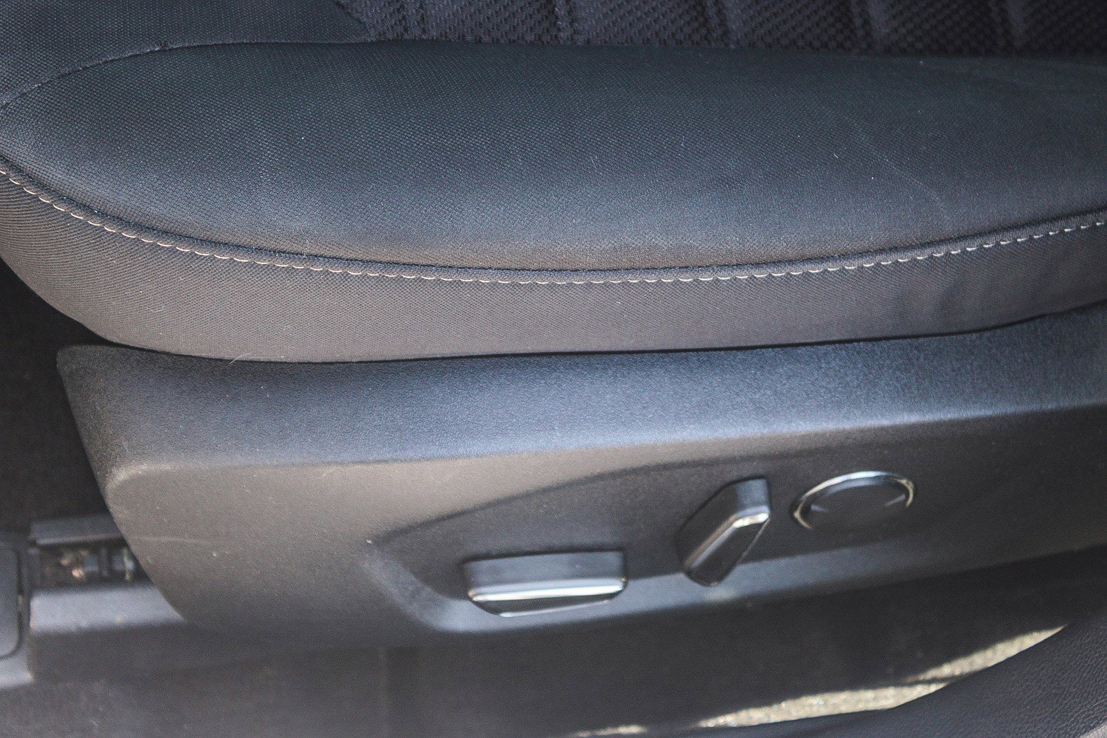 Used 2020 Ford Fusion SE image 22