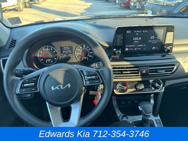 Used 2022 Kia Seltos LX image 17