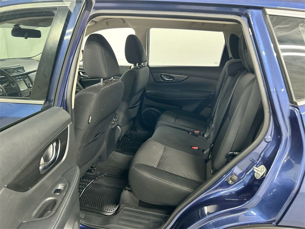 Used 2018 Nissan Rogue S image 18