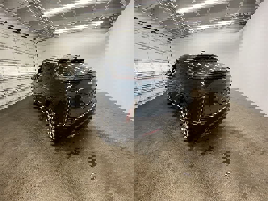 Certified 2025 Cadillac Lyriq Luxury w/ LPO, Floor Liner Package image 4