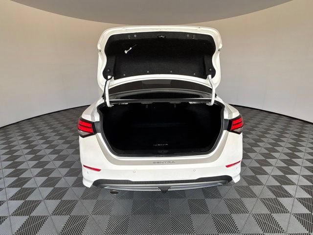 Used 2022 Nissan Sentra SR w/ SR Premium Package FWD image 26