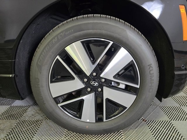 New 2026 Hyundai Ioniq 9 SEL image 3