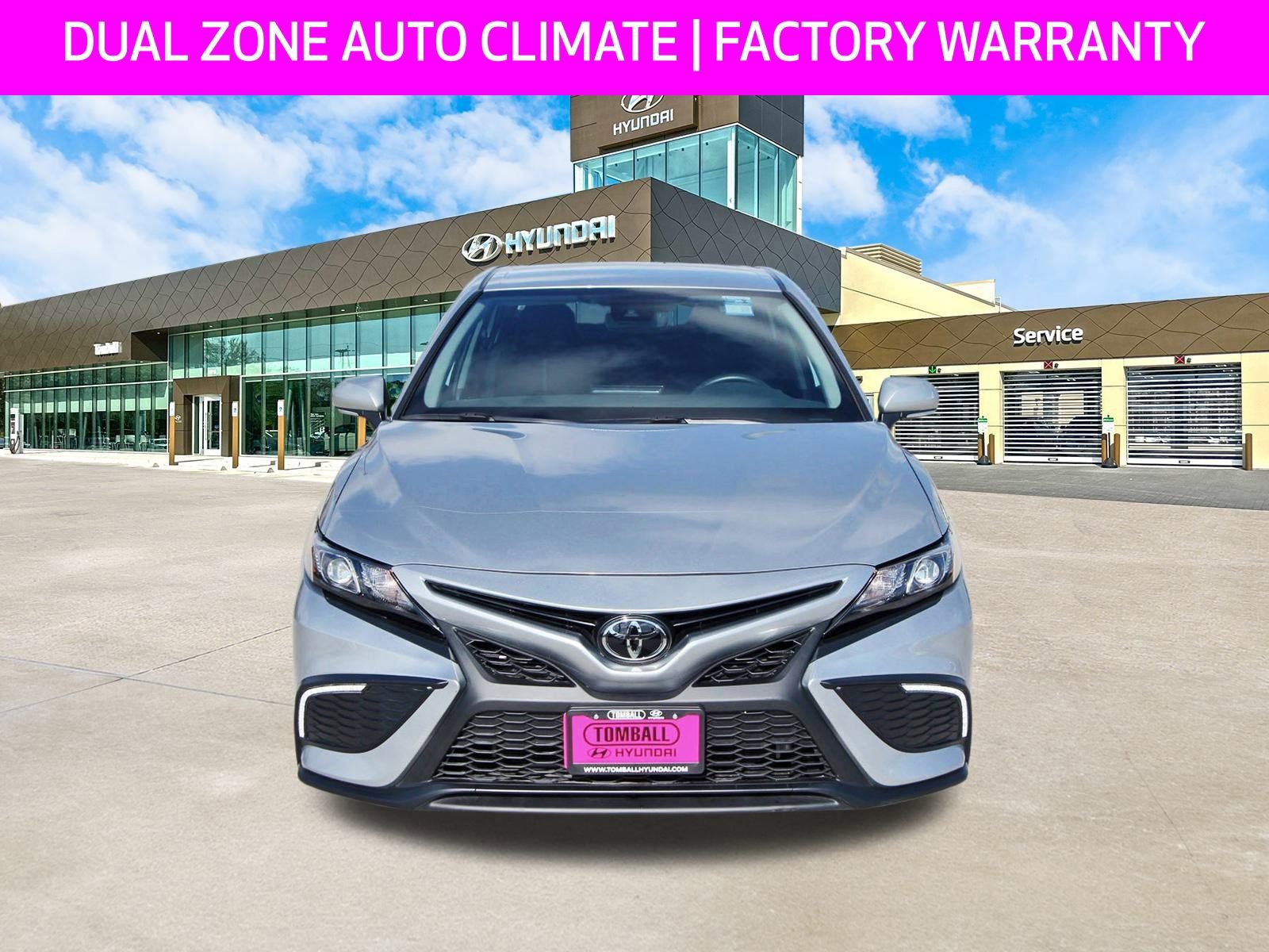 Used 2024 Toyota Camry SE image 2