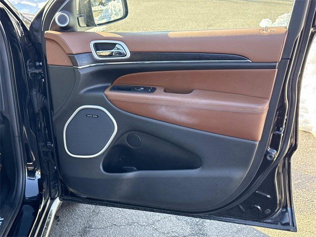 Used 2019 Jeep Grand Cherokee Summit image 8