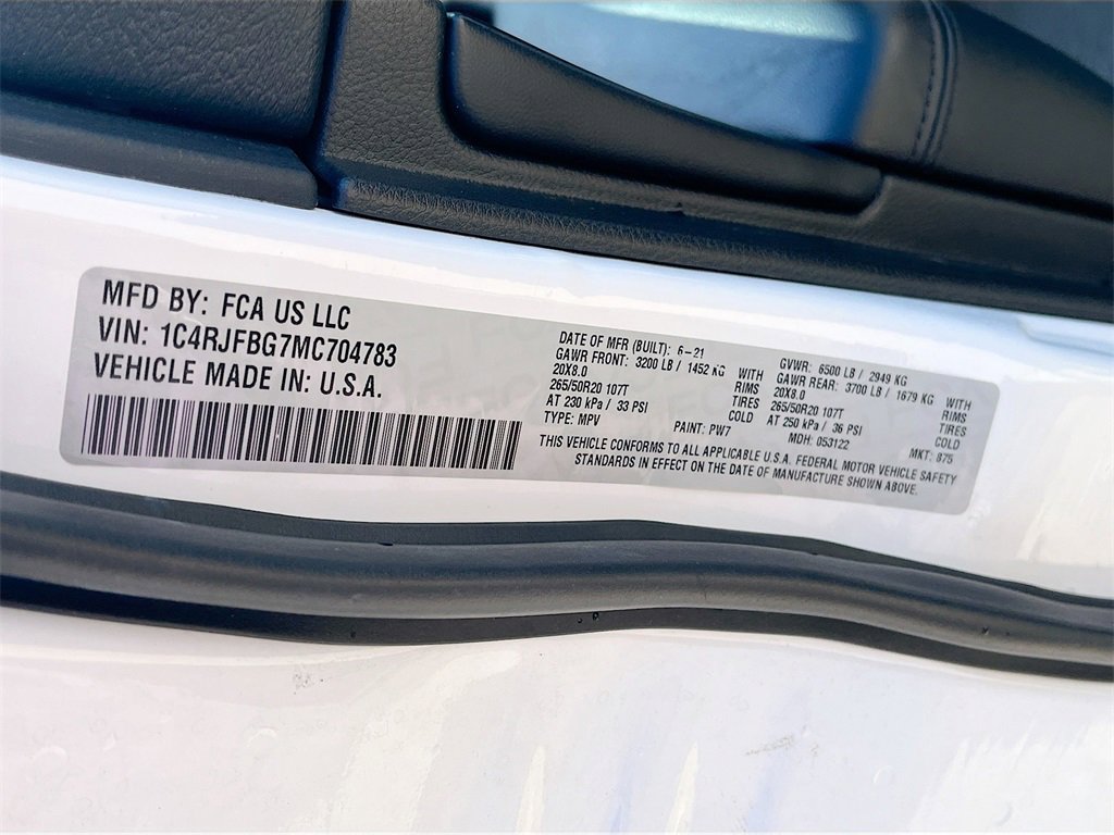 Used 2021 Jeep Grand Cherokee Limited image 31