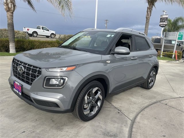 Used 2023 Hyundai Venue SEL image 4